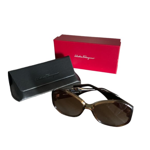 Salvatore Ferragamo Women's Sunglasses SF942S Brown Acetate 61-17-145 - Picture 12 of 12